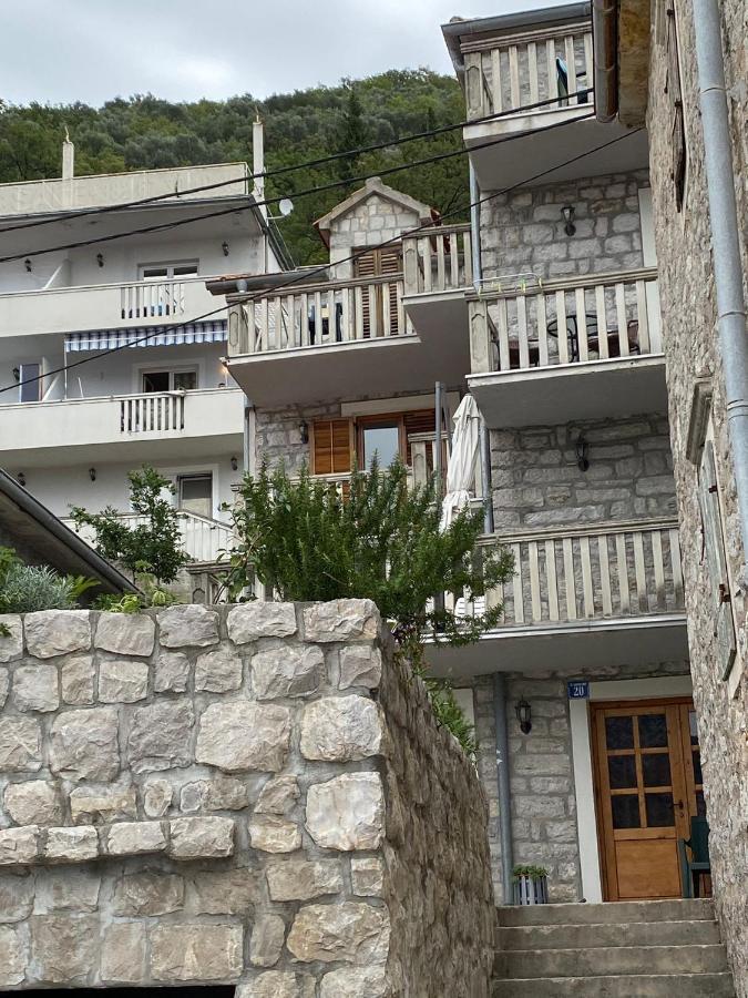 Apartment Aleksandar ติวัต ภายนอก รูปภาพ