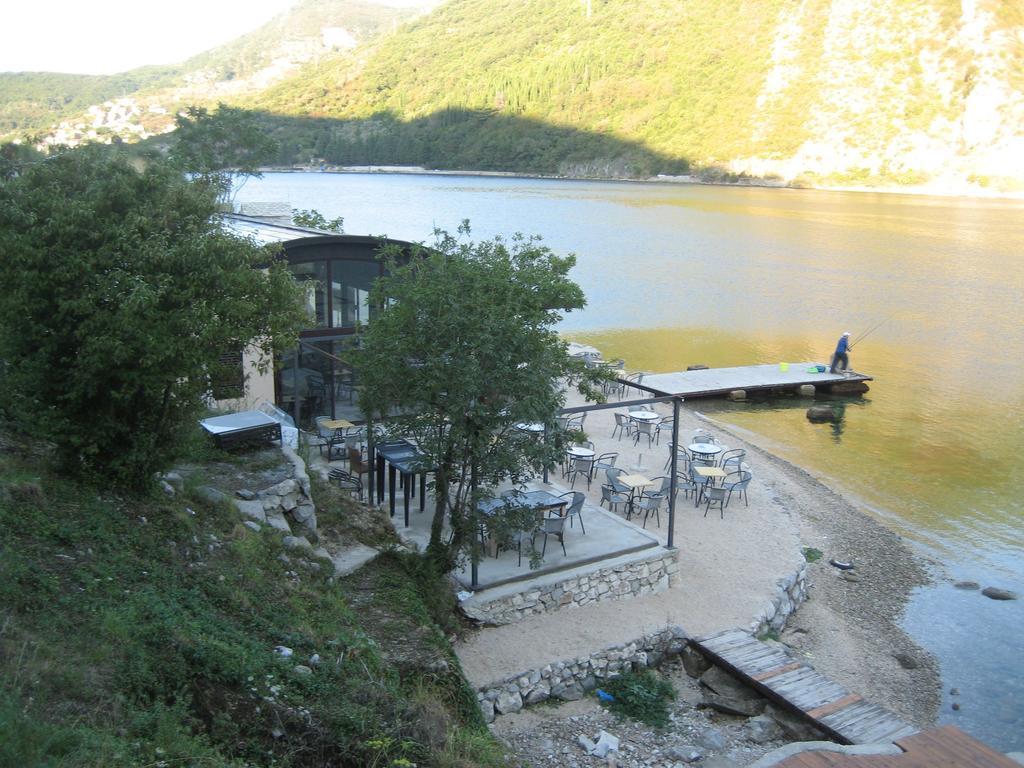 Apartment Aleksandar ติวัต ภายนอก รูปภาพ