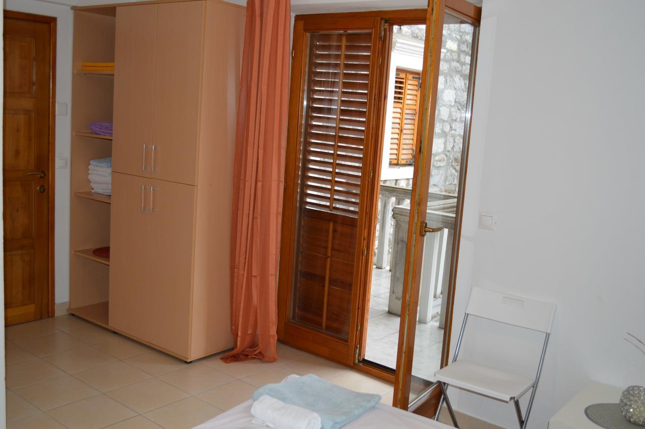 Apartment Aleksandar ติวัต ภายนอก รูปภาพ