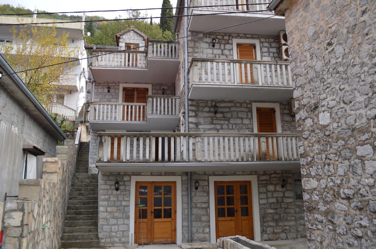 Apartment Aleksandar ติวัต ภายนอก รูปภาพ
