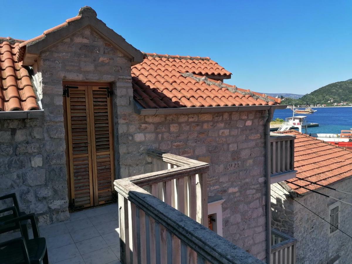Apartment Aleksandar ติวัต ภายนอก รูปภาพ